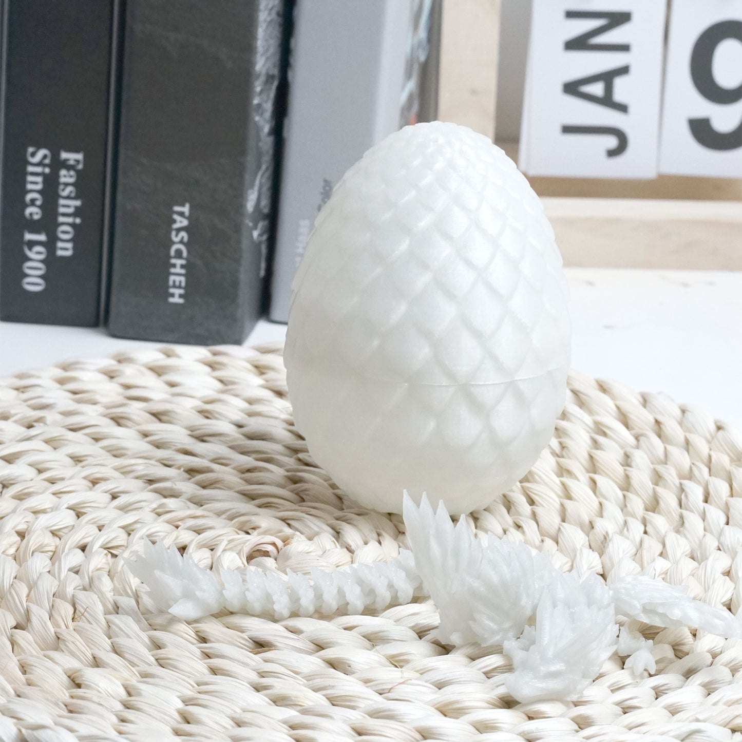 3D Printed Luminous Crystal Pterosaur Egg Model,Flexible Animals Statue,Joint Mobility Festival Gifts,Home Office Decor,Interesting Toys for Autism/ADHD ﻿